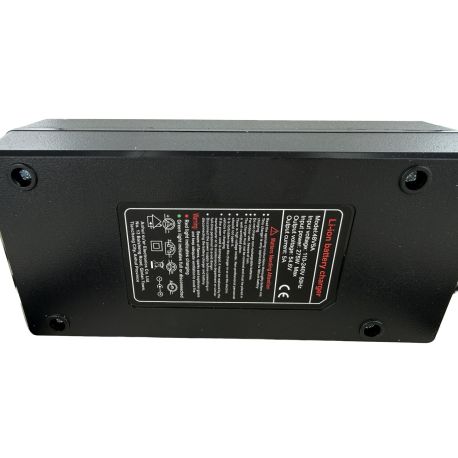 Chargeur 48V 5A embout xlr input voltage: 110-240V 50HZ Input Power: 275W Max Output voltage: 54.6V