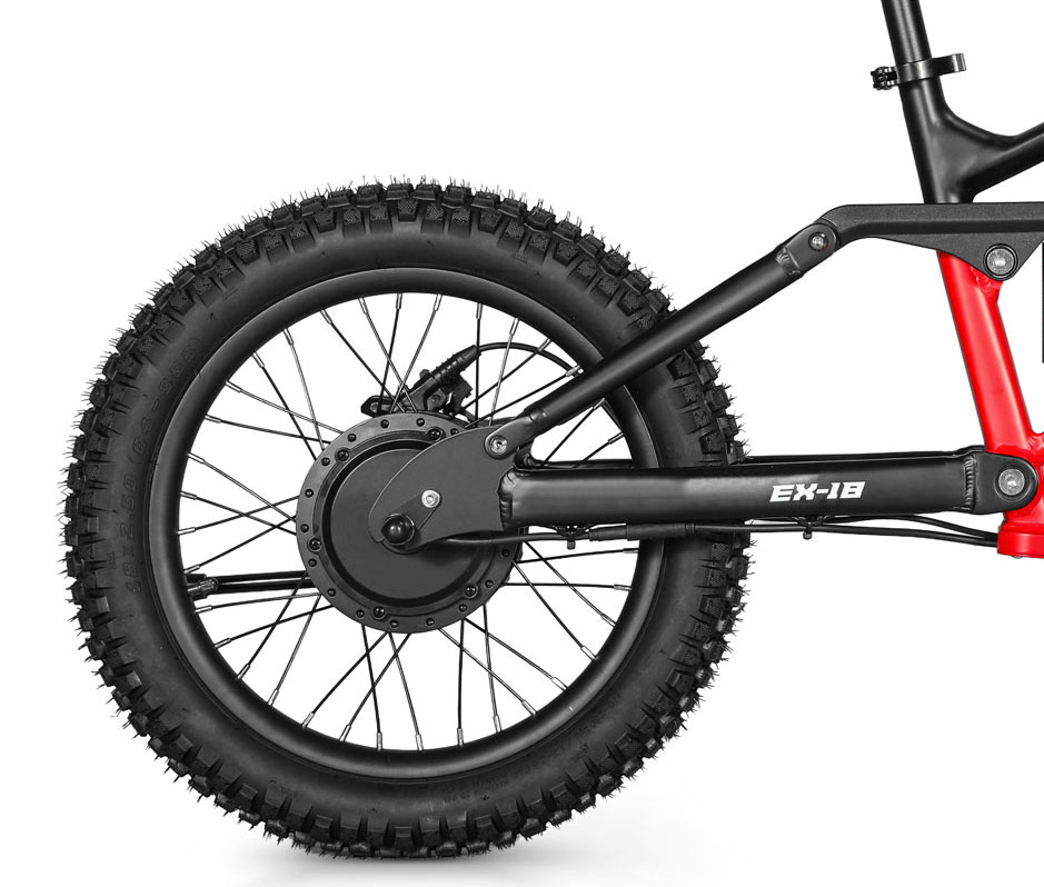 Potente motore brushless da 500 W + batteria al litio da 36 V 7,8 Ah